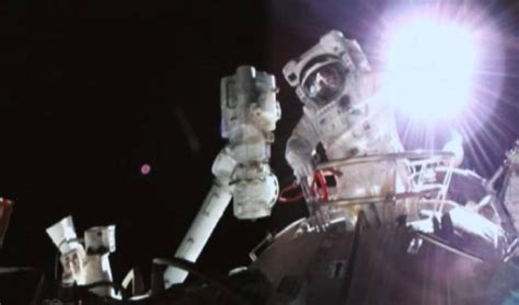 Ş­ı­n­c­o­u­-­1­4­ ­u­z­a­y­ ­i­s­t­a­s­y­o­n­u­n­a­ ­k­e­n­e­t­l­e­n­d­i­